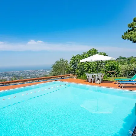 2 Bedroom In Camaiore Lu