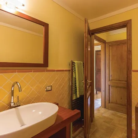 2 Bedroom In Camaiore Lu * Corsanico-Bargecchia