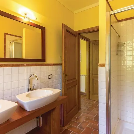 2 Bedroom In Camaiore Lu Holiday home