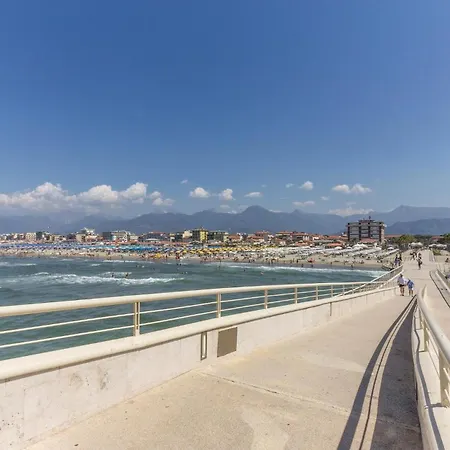 2 Bedroom In Camaiore Lu
