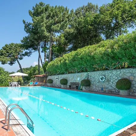 2 Bedroom In Camaiore Lu Holiday home